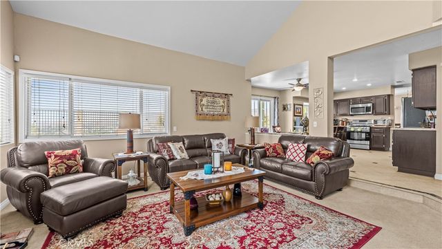 7701 Longs Peak Drive, Jurupa Valley, CA 92509