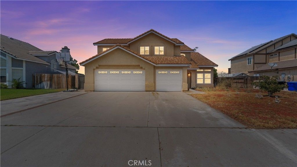 7701 Longs Peak Drive, Jurupa Valley, CA 92509