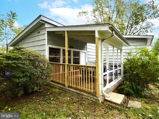 907 N BELGRADE RD, Silver Spring, MD 20902