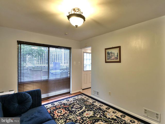 907 N BELGRADE RD, Silver Spring, MD 20902