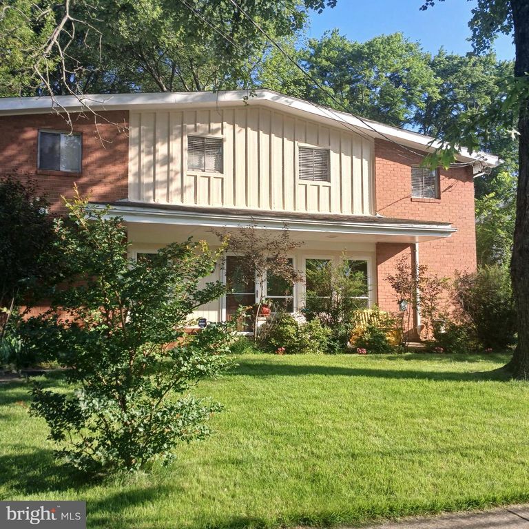 907 N BELGRADE RD, Silver Spring, MD 20902