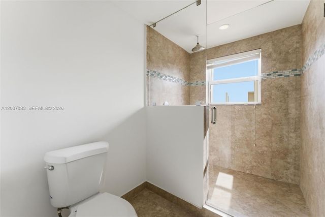 2000 NE 135th Street PH, North Miami, FL 33181