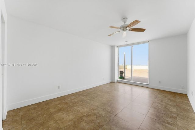 2000 NE 135th Street PH, North Miami, FL 33181