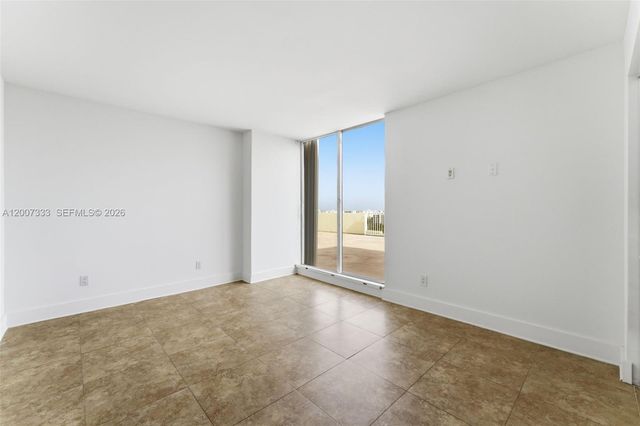 2000 NE 135th Street PH, North Miami, FL 33181