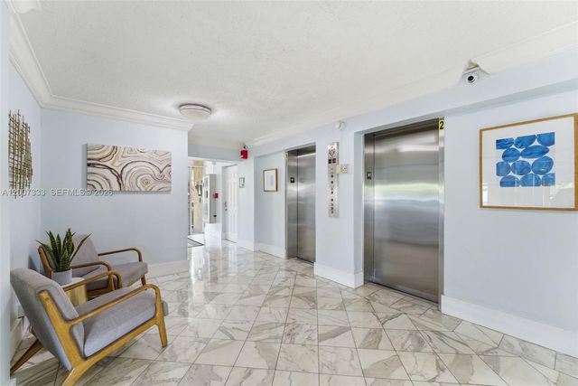 2000 NE 135th Street PH, North Miami, FL 33181