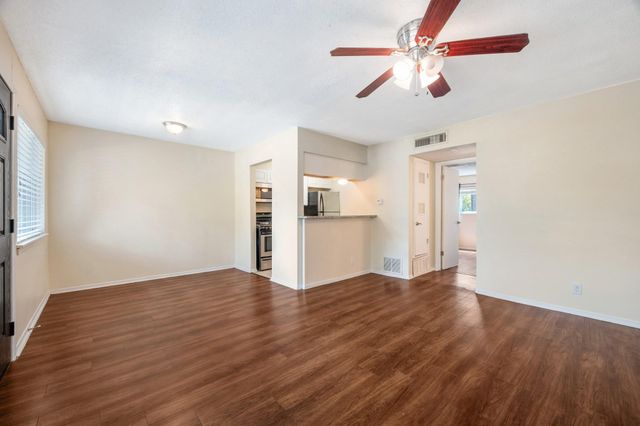 1202 Newning Ave 208, Austin, TX 78704
