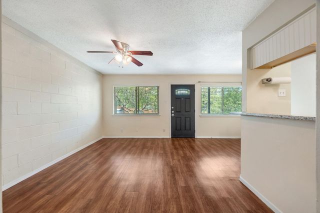 1202 Newning Ave 208, Austin, TX 78704