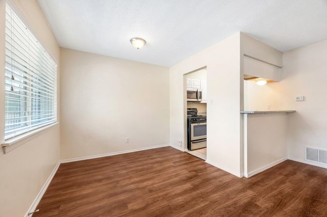 1202 Newning Ave 208, Austin, TX 78704