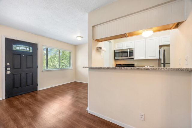 1202 Newning Ave 208, Austin, TX 78704