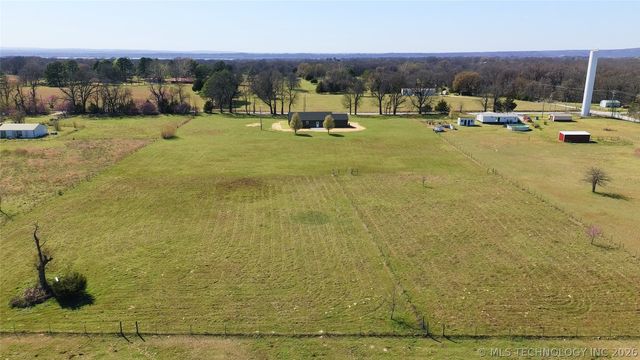 9388 S 95th Street E, Braggs, OK 74423