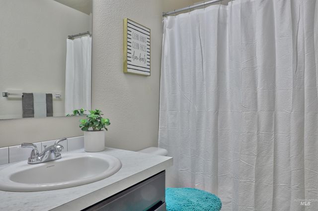 11833 Montpelier, Caldwell, ID 83607