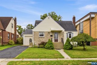 208 Baldwin Avenue, New Milford, NJ 07646