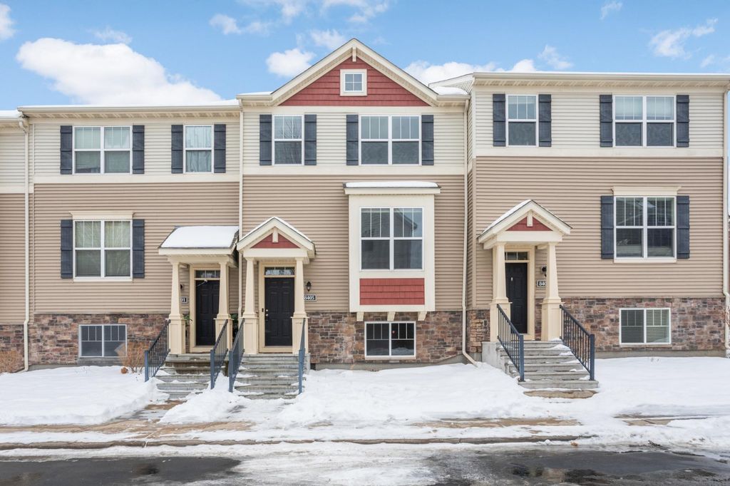 8405 Norwood Lane N, Maple Grove, MN 55369