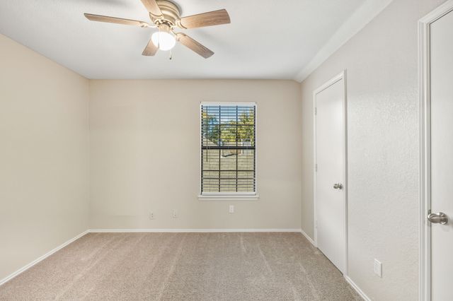 2116 S Winding Creek Drive, Grapevine, TX 76051