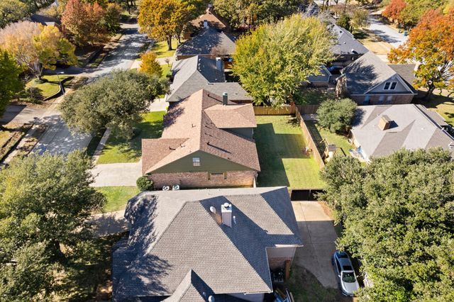 2116 S Winding Creek Drive, Grapevine, TX 76051