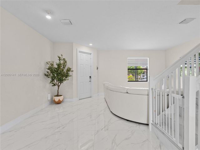 3347 W 106th Ter, Hialeah, FL 33018