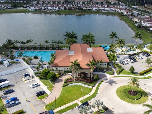 3347 W 106th Ter, Hialeah, FL 33018