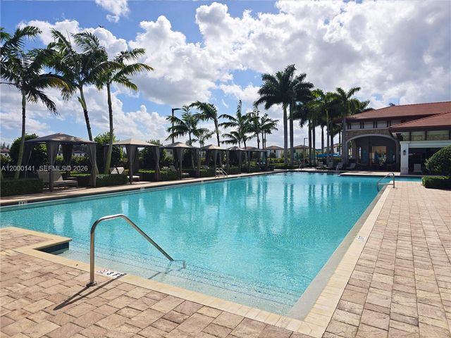 3347 W 106th Ter, Hialeah, FL 33018