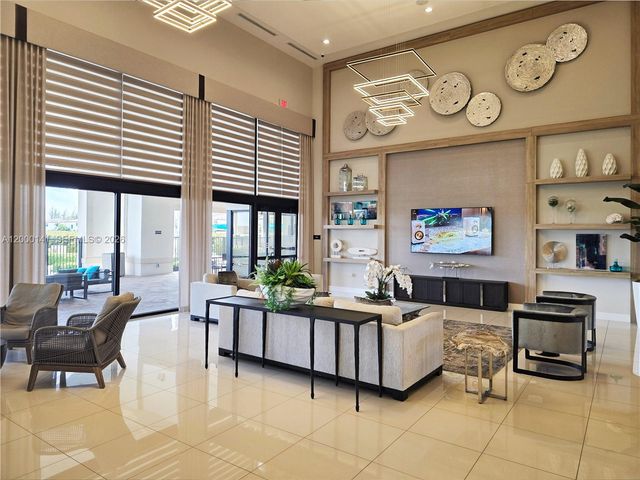 3347 W 106th Ter, Hialeah, FL 33018