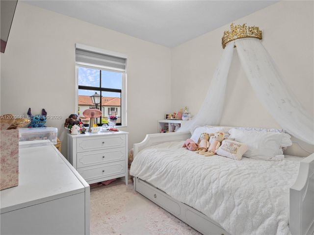 3347 W 106th Ter, Hialeah, FL 33018