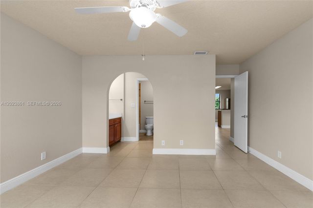 10105 W Sunrise Blvd 306, Plantation, FL 33322