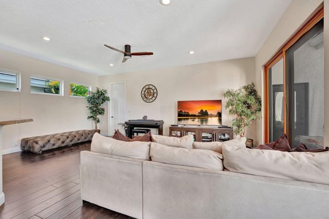 6131 NW 30th Avenue, Boca Raton, FL 33496