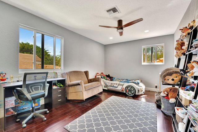 6131 NW 30th Avenue, Boca Raton, FL 33496