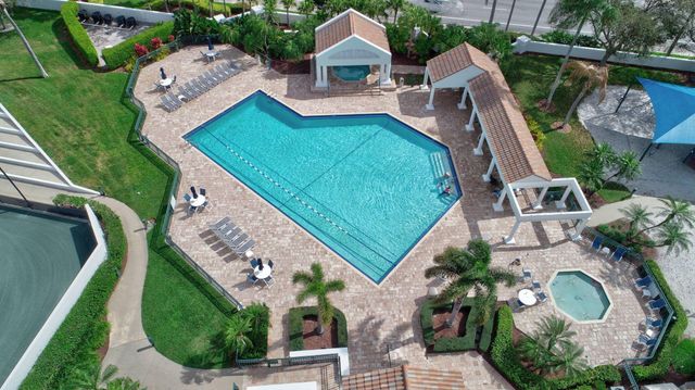 6131 NW 30th Avenue, Boca Raton, FL 33496