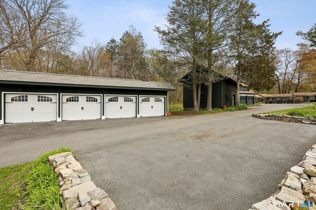 34 Black Snake Lane, Bridgewater, CT 06752