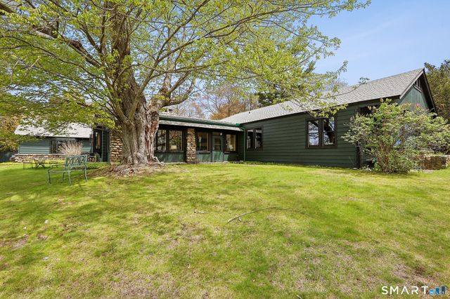 34 Black Snake Lane, Bridgewater, CT 06752