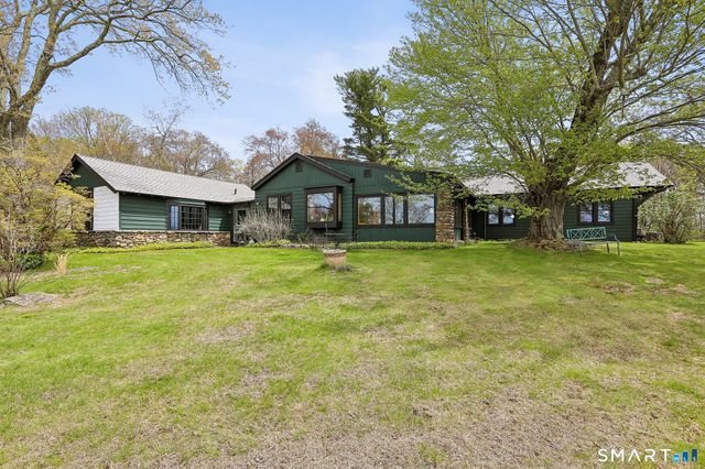 34 Black Snake Lane, Bridgewater, CT 06752
