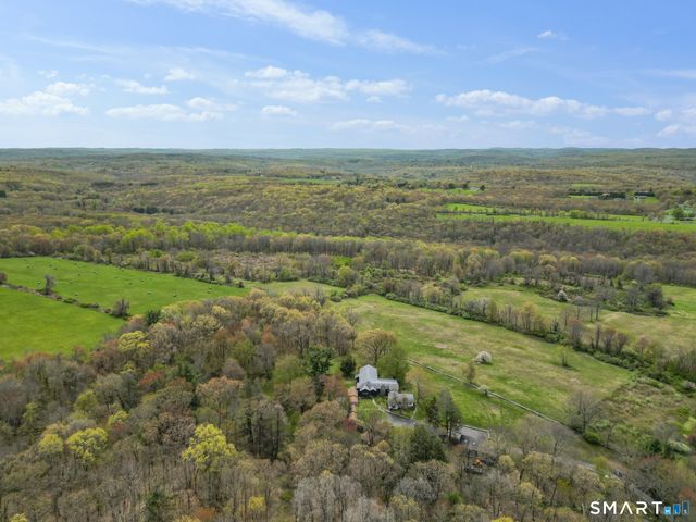 34 Black Snake Lane, Bridgewater, CT 06752