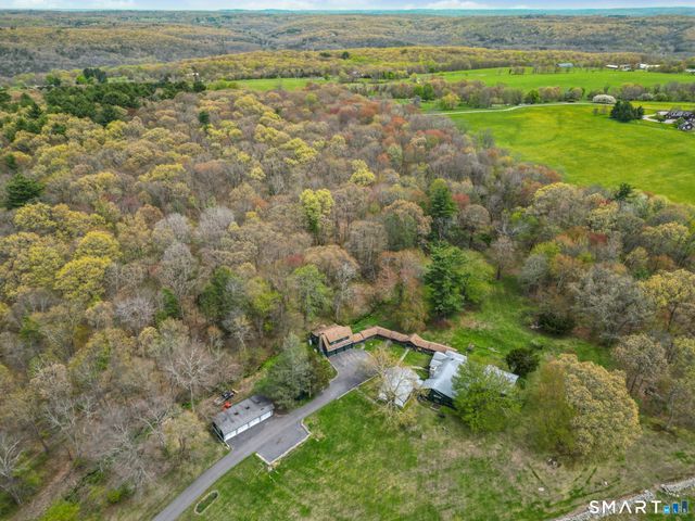 34 Black Snake Lane, Bridgewater, CT 06752