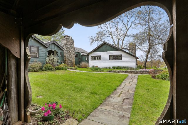 34 Black Snake Lane, Bridgewater, CT 06752
