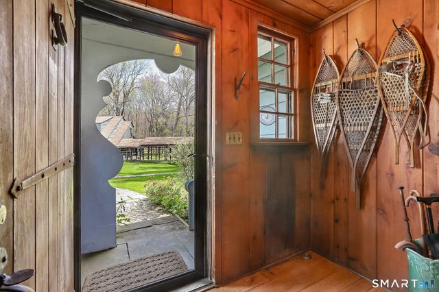 34 Black Snake Lane, Bridgewater, CT 06752