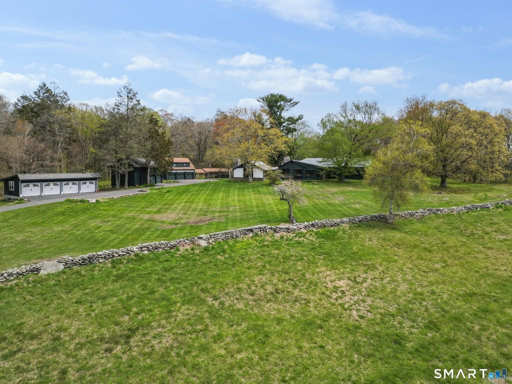 34 Black Snake Lane, Bridgewater, CT 06752