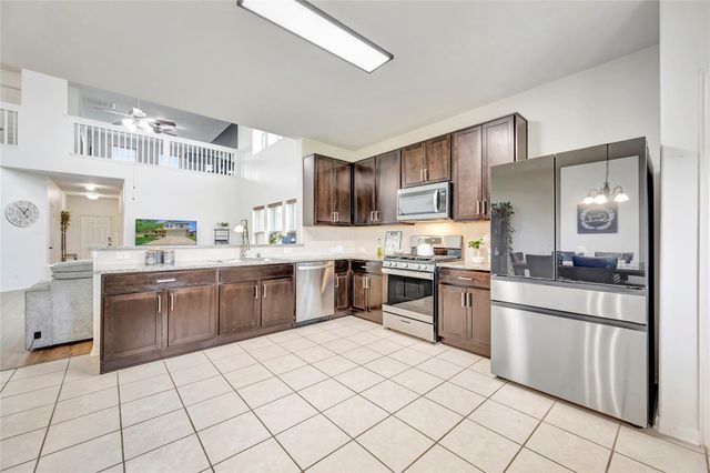 3012 Cambridge Meadows Lane, Dickinson, TX 77539