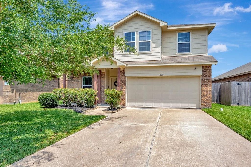3012 Cambridge Meadows Lane, Dickinson, TX 77539