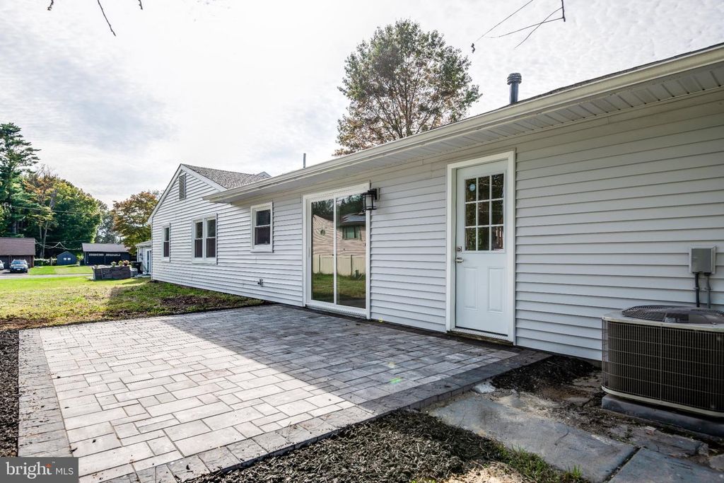 64 TWISTING LN, WILLINGBORO, NJ 08046 — photo 3