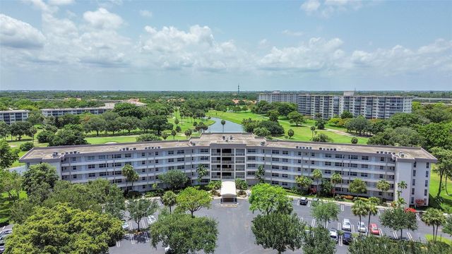 555 Oaks Lane 311, Pompano Beach, FL 33069