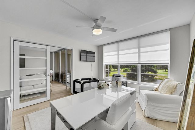555 Oaks Lane 311, Pompano Beach, FL 33069