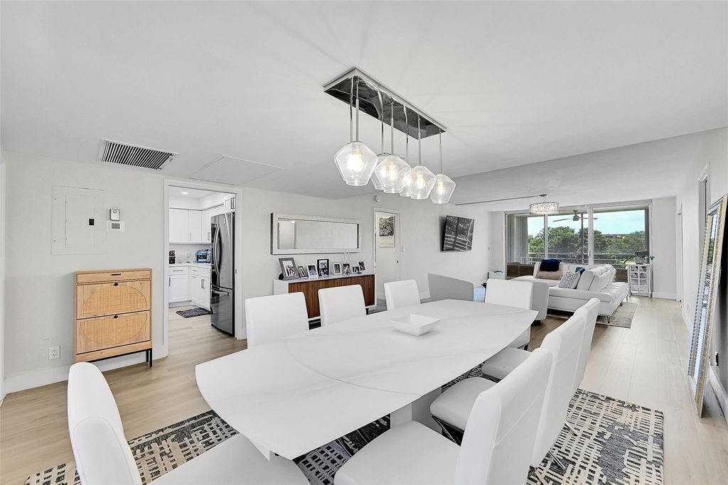 555 Oaks Lane 311, Pompano Beach, FL 33069