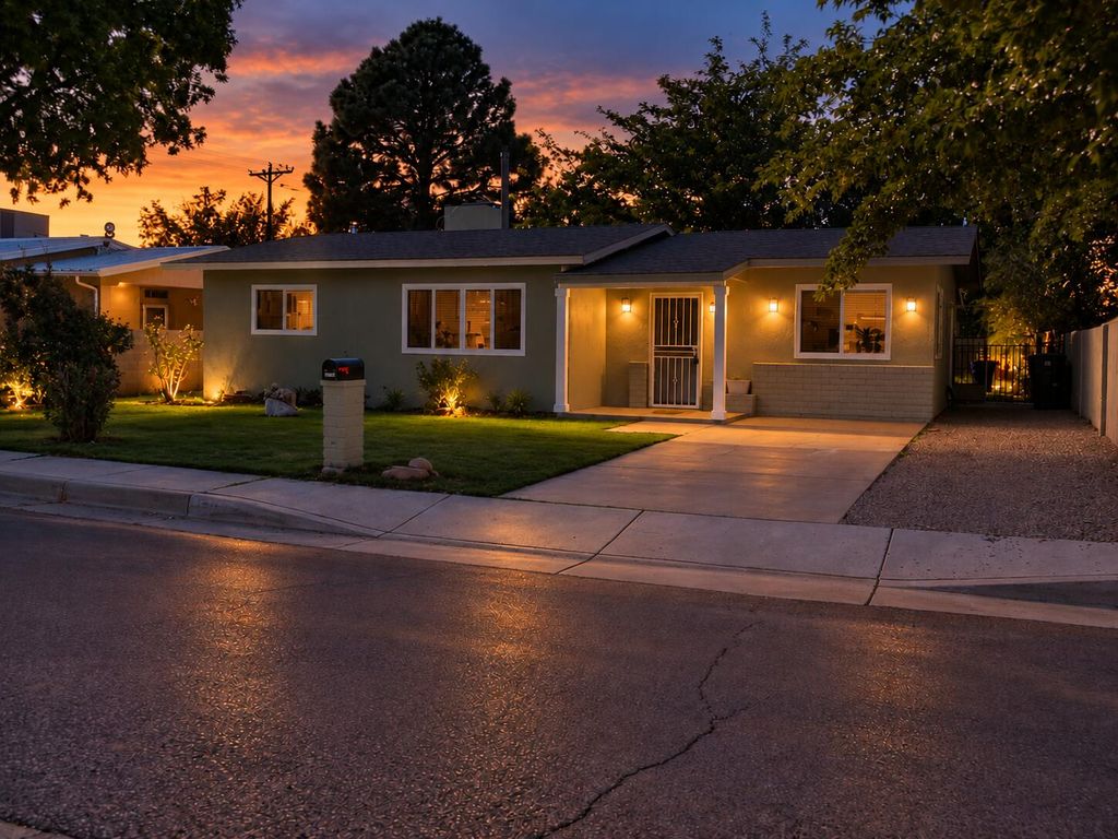 4011 Broadview Place NW, Albuquerque, NM 87107