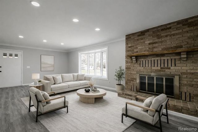 25748 Curie Avenue, Warren, MI 48091