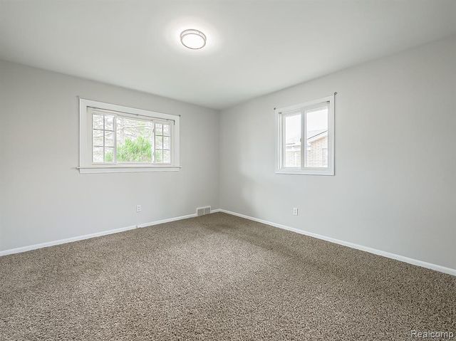 25748 Curie Avenue, Warren, MI 48091