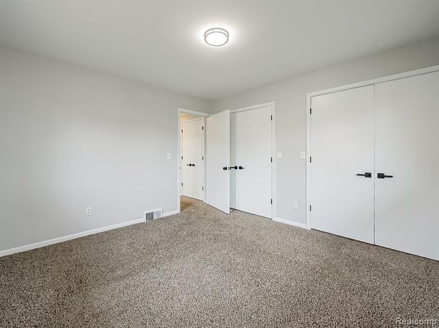 25748 Curie Avenue, Warren, MI 48091