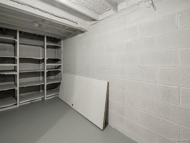 25748 Curie Avenue, Warren, MI 48091