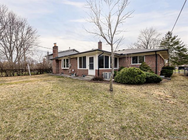 25748 Curie Avenue, Warren, MI 48091