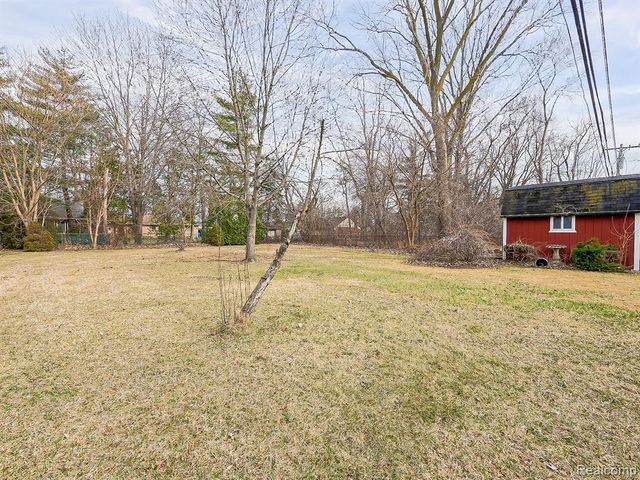 25748 Curie Avenue, Warren, MI 48091