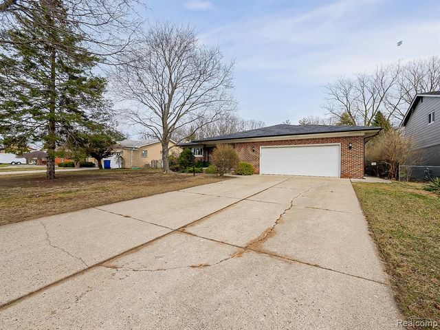 25748 Curie Avenue, Warren, MI 48091